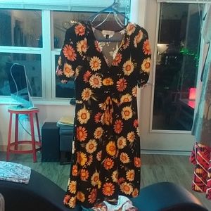 Daisy print dress